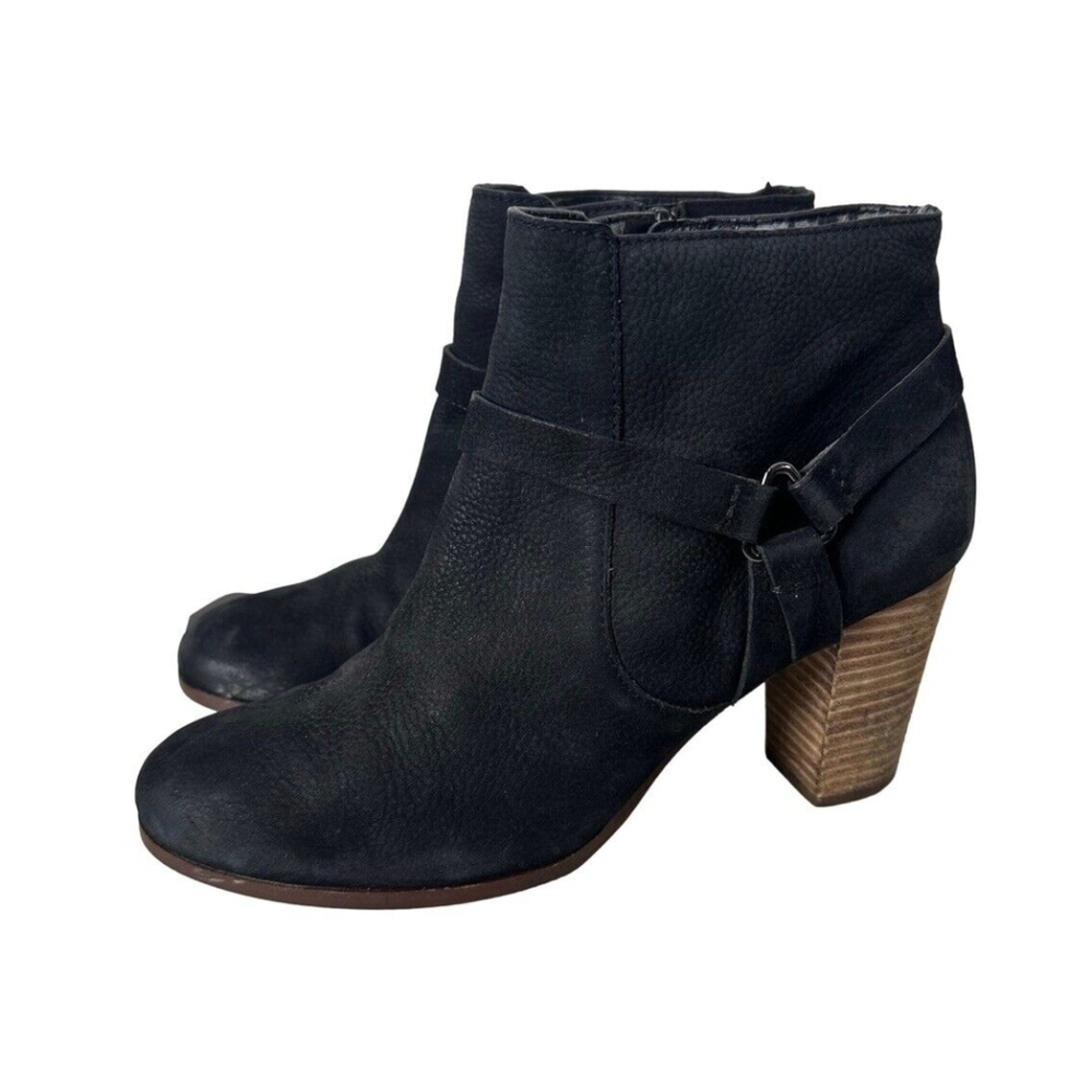 Cole Haan Harness Heeled Ankle Boot Women 8B Black Zip Moto Pebbled Leather City